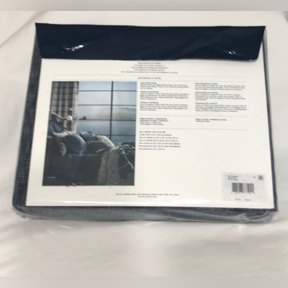 Ralph Lauren Queen Flat sheet Montray Navy. - Picture 2 of 5